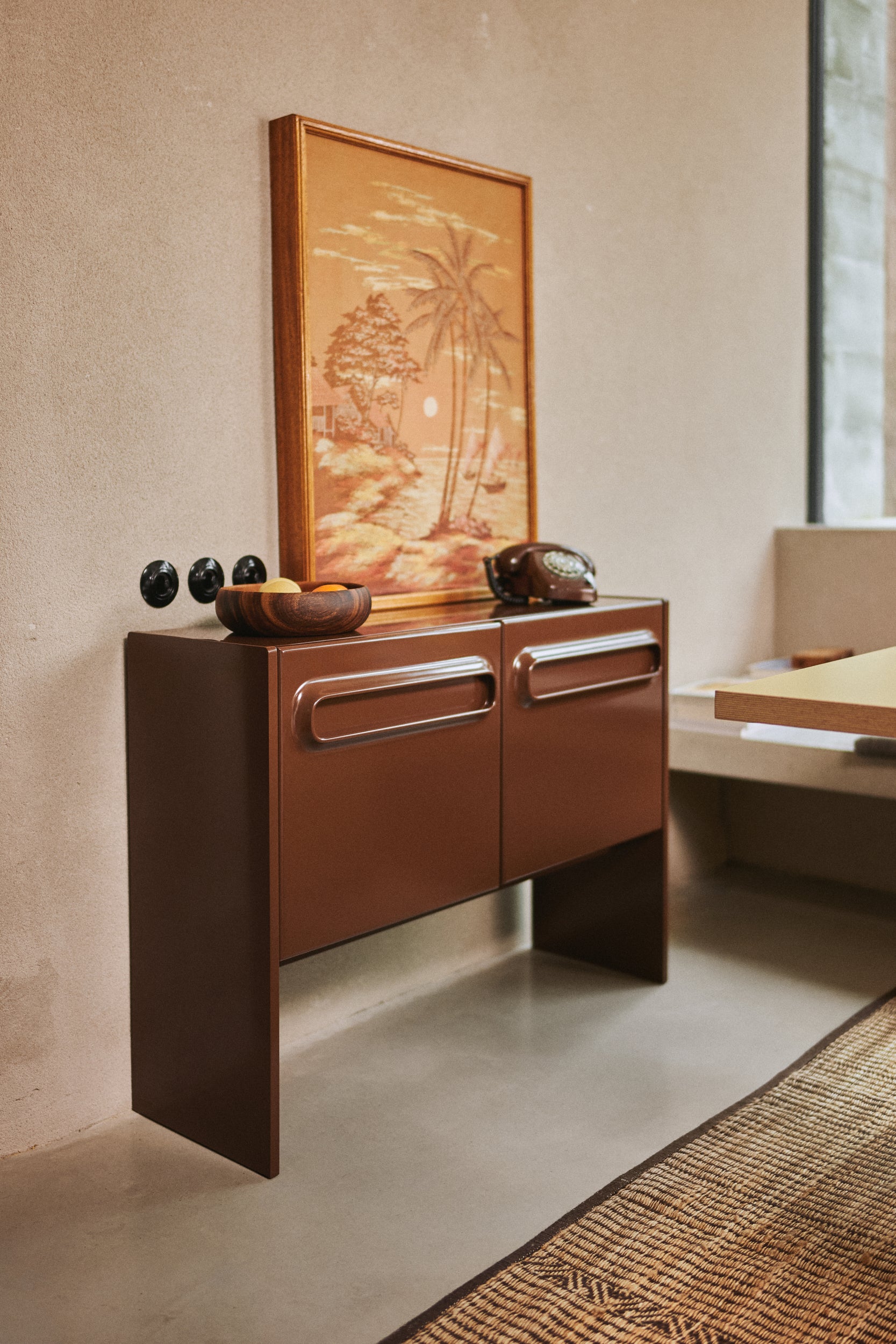 Space dresser small - Chocolate