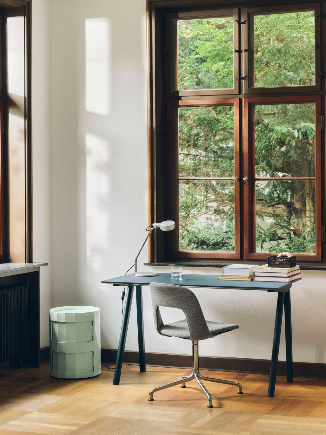 Facet Cabinet 20 incl. feet and castors - Soft Mint