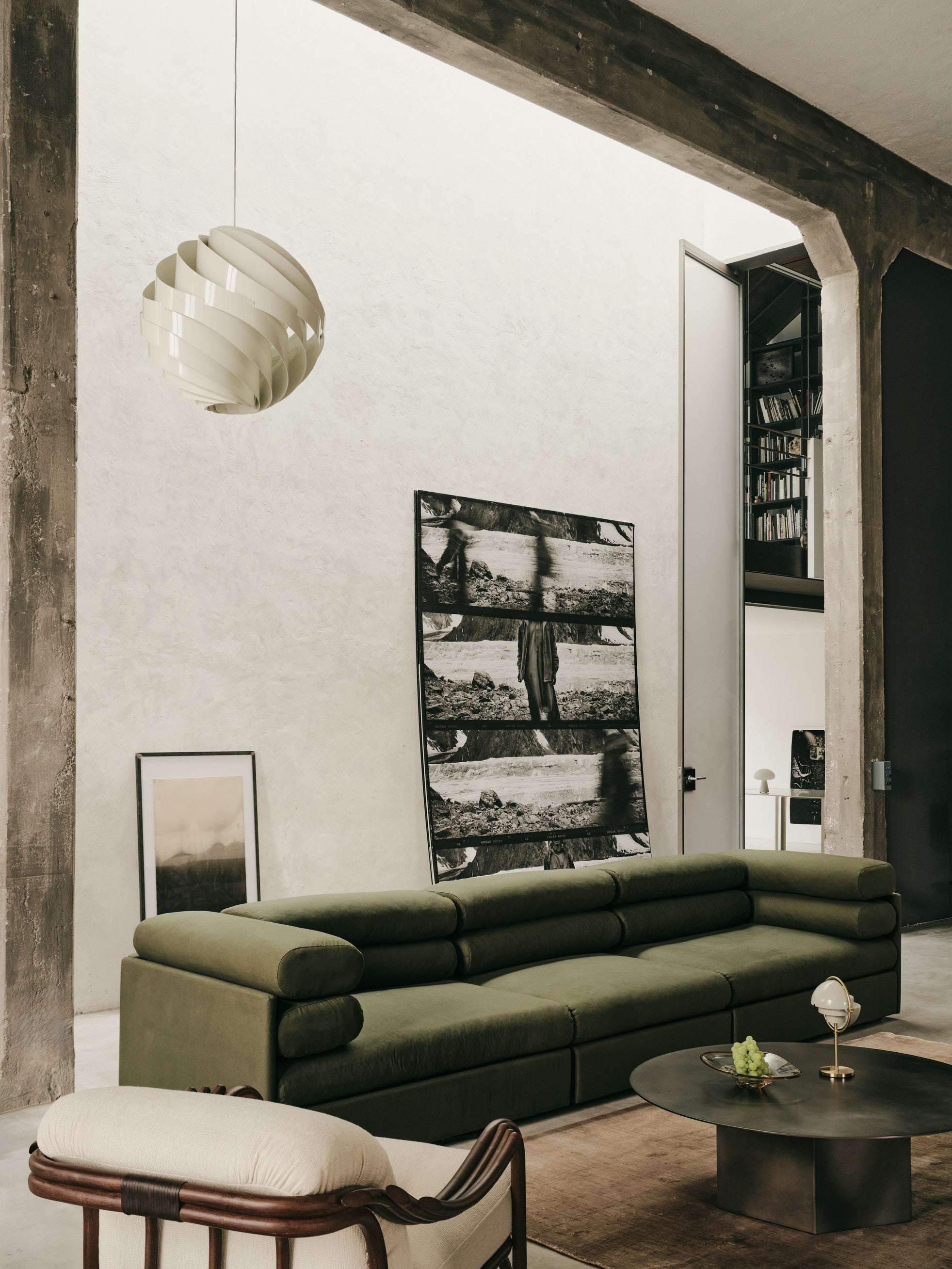 Epic Coffee Table Round - Misty Gray Steel