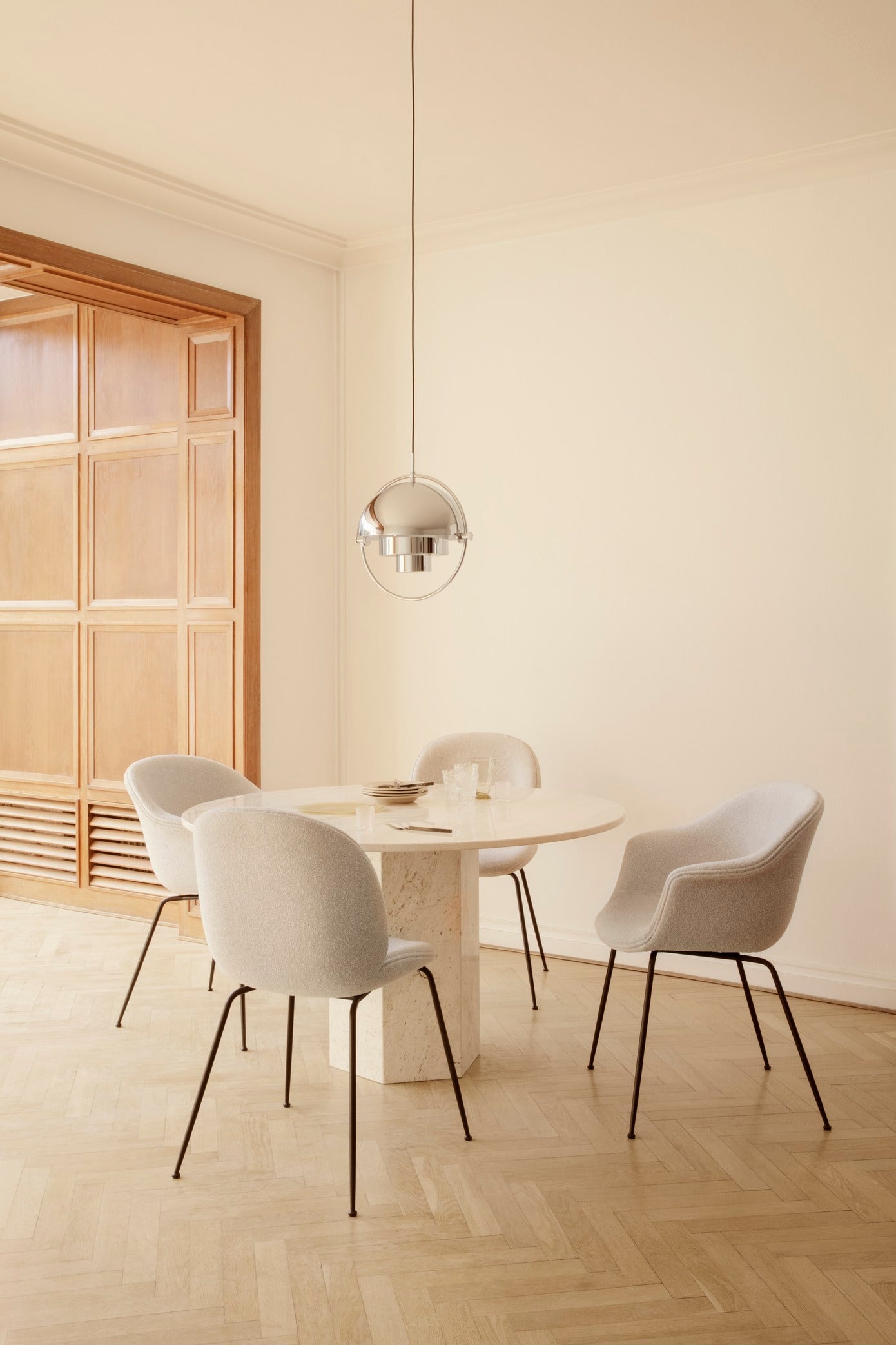 Epic Dining Table Round - Neutral White