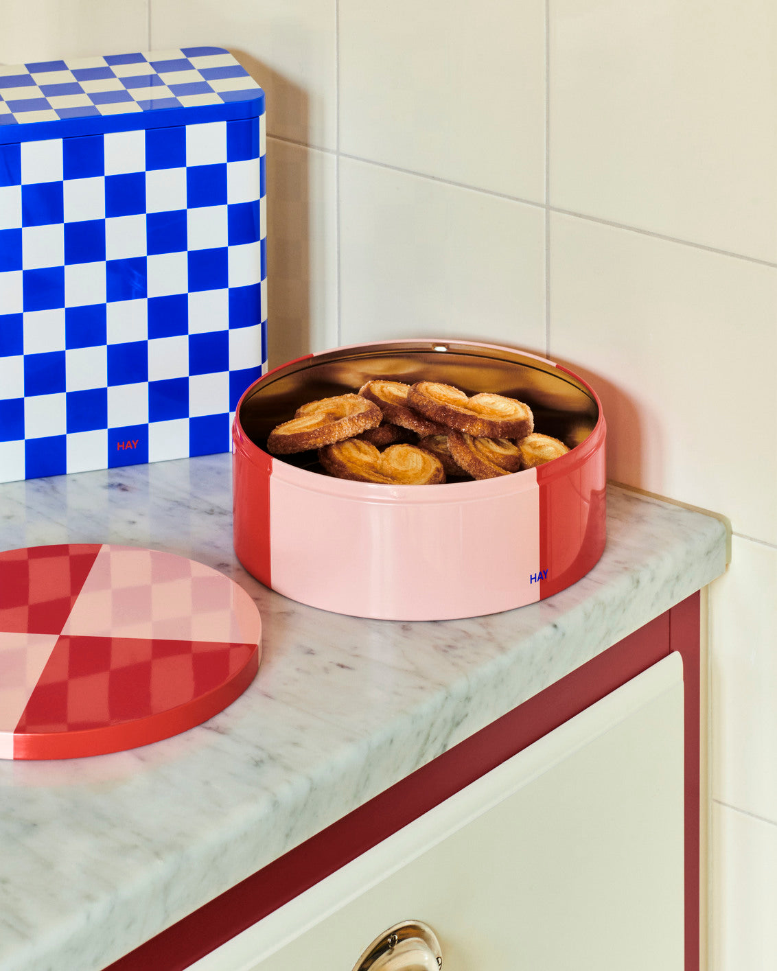 Tin Container Round - Red and soft pink