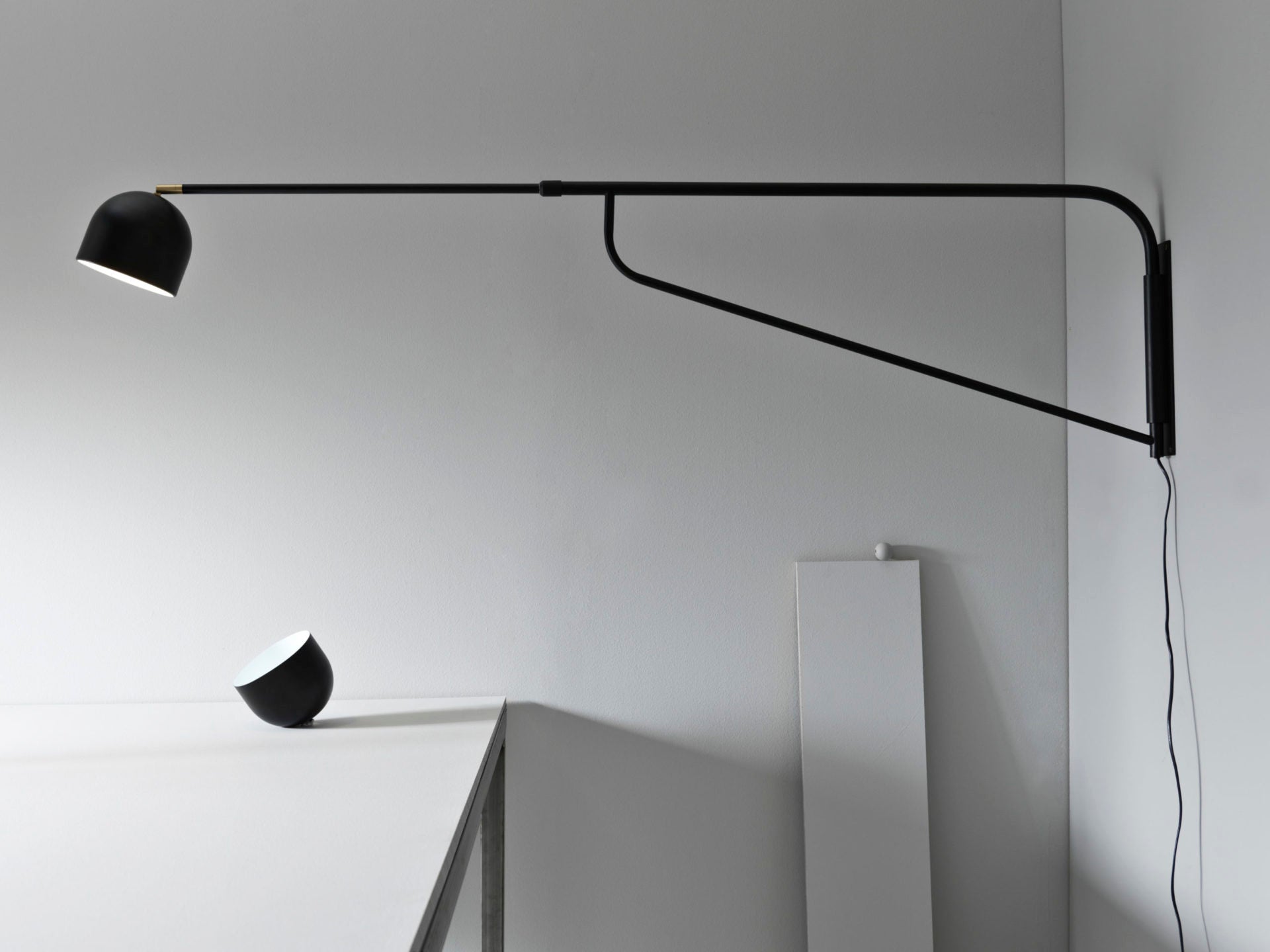 Bellman Wall - Black