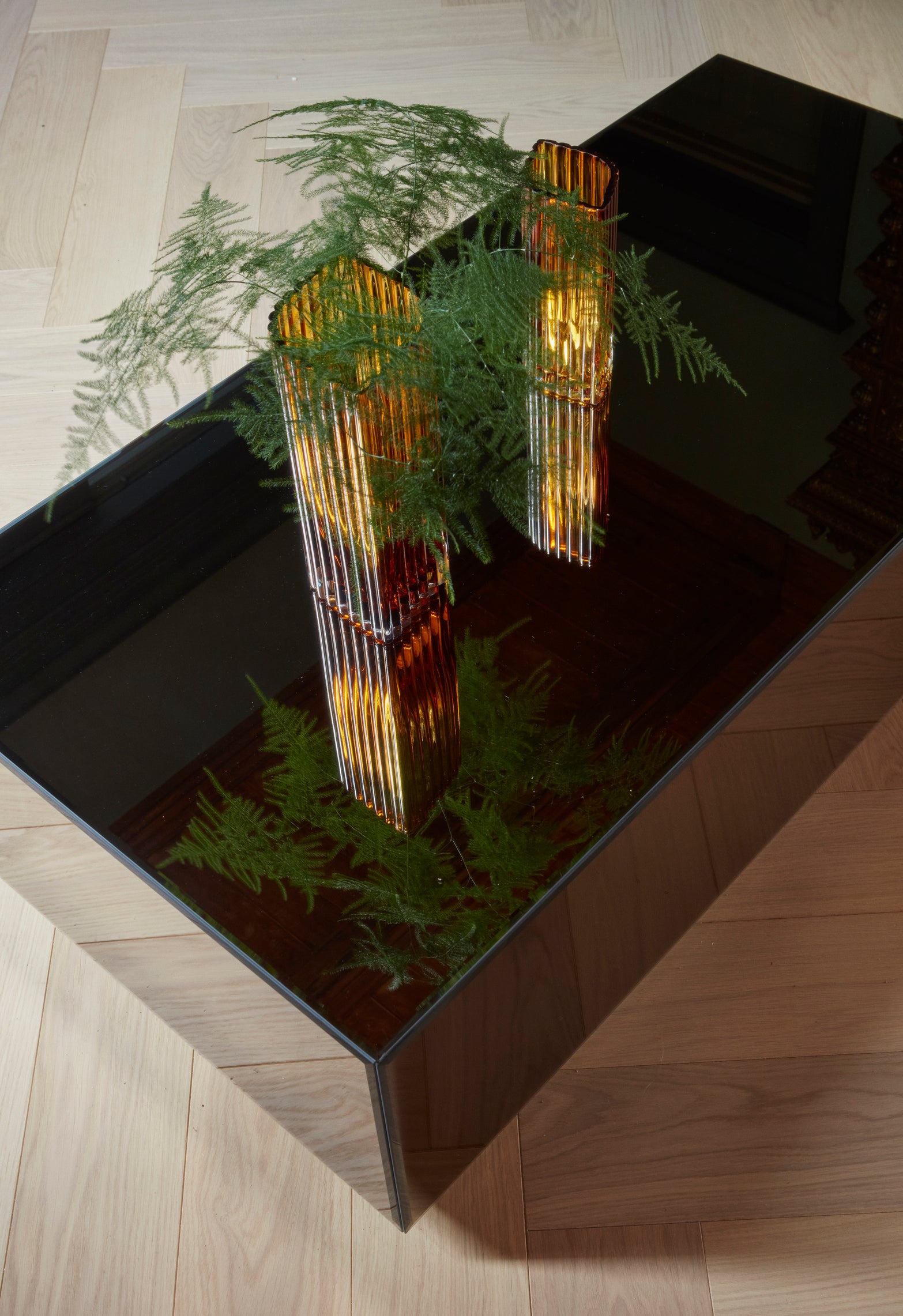 Folium Vase H25 - Amber