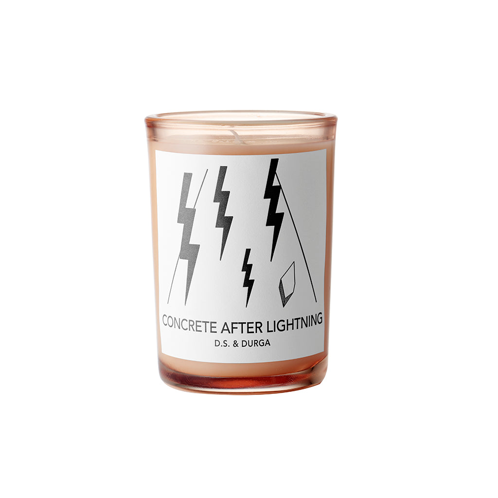 Lumânare Concrete After Lightning