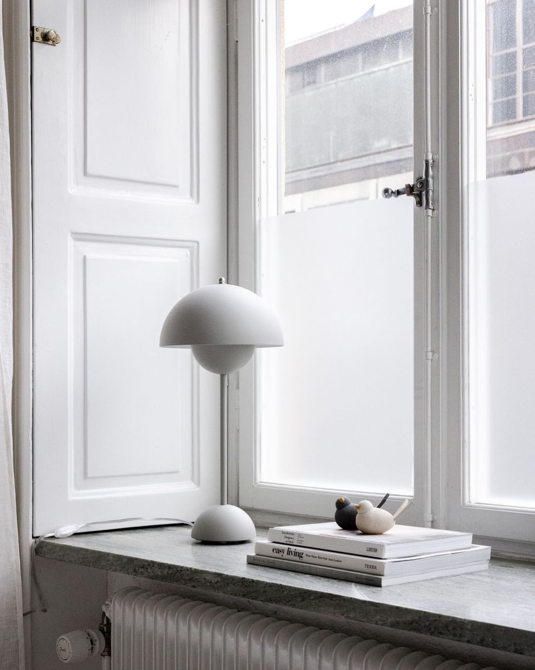 Flowerpot table lamp VP3 - Matt Light Grey