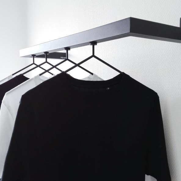 Hangsys Medium