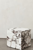 Plinth cub - Calacatta viola