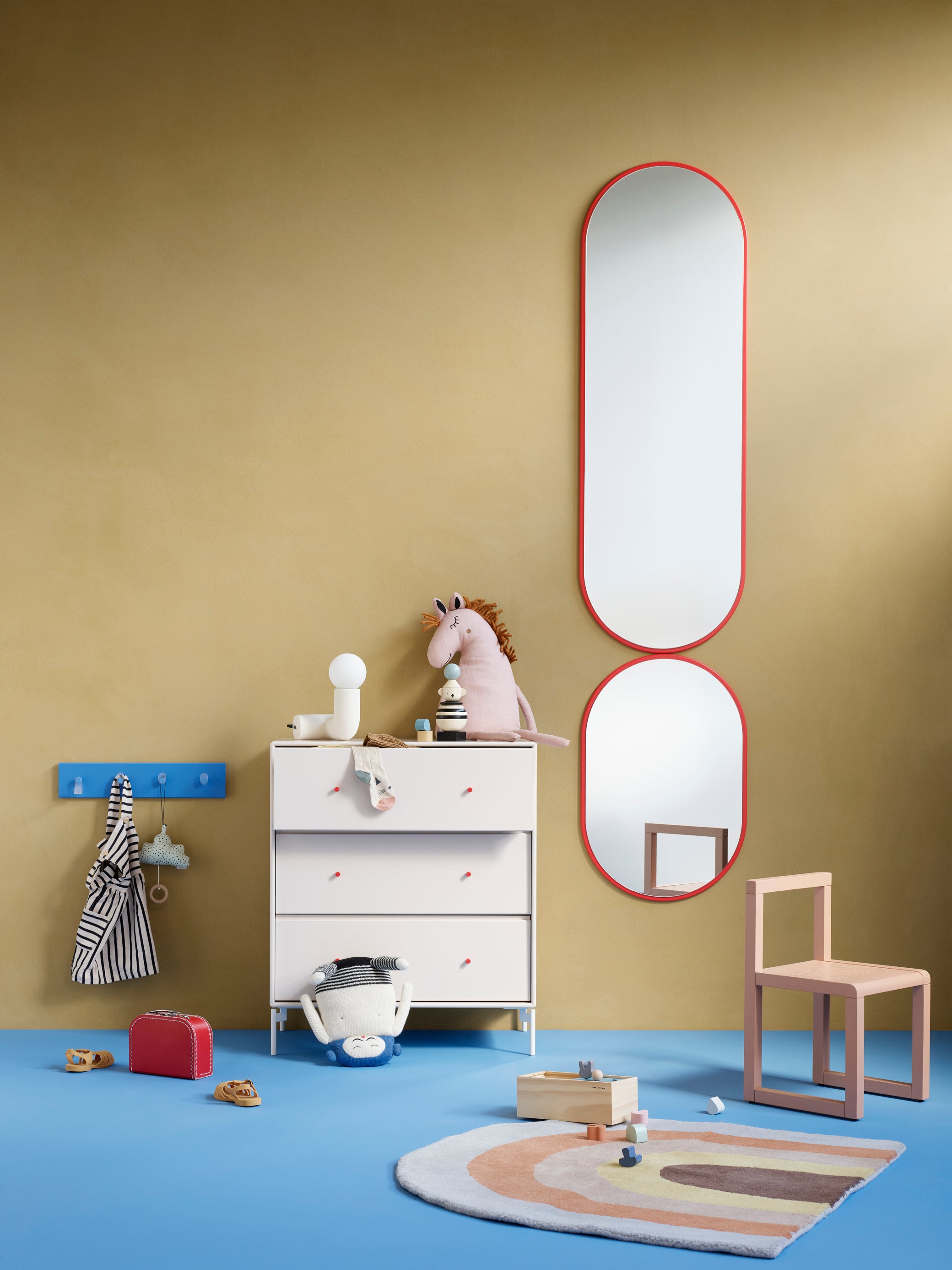 CARRY Dresser