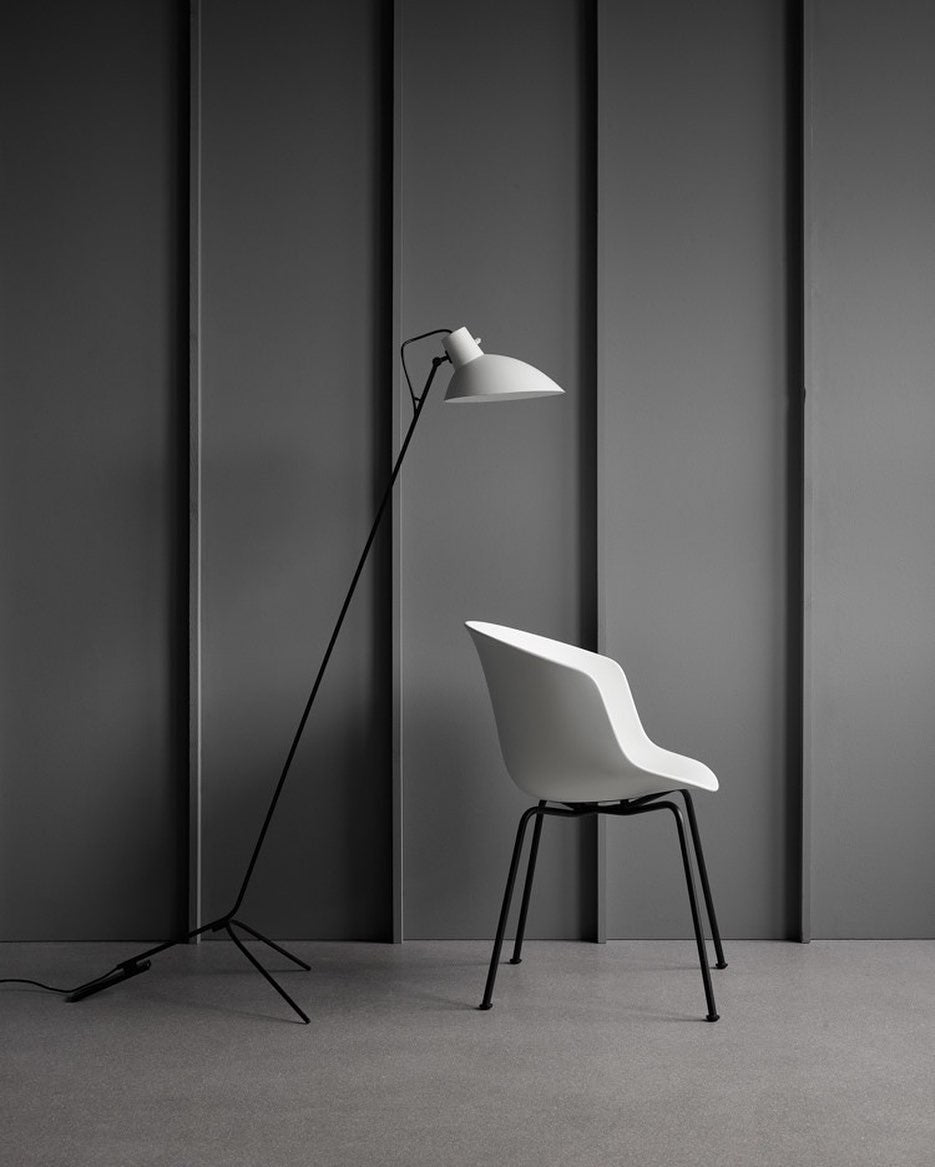 Lampadar VV Cinquanta - Structură neagră, reflector alb