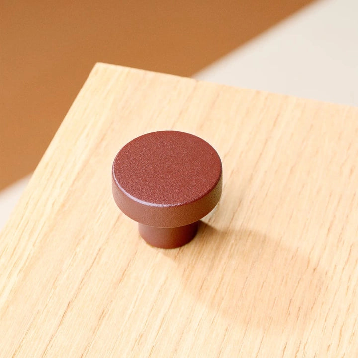 Knob Circular Reddish Brown