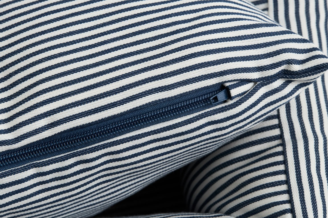 Pat pentru caini Zip - Blue and white stripe