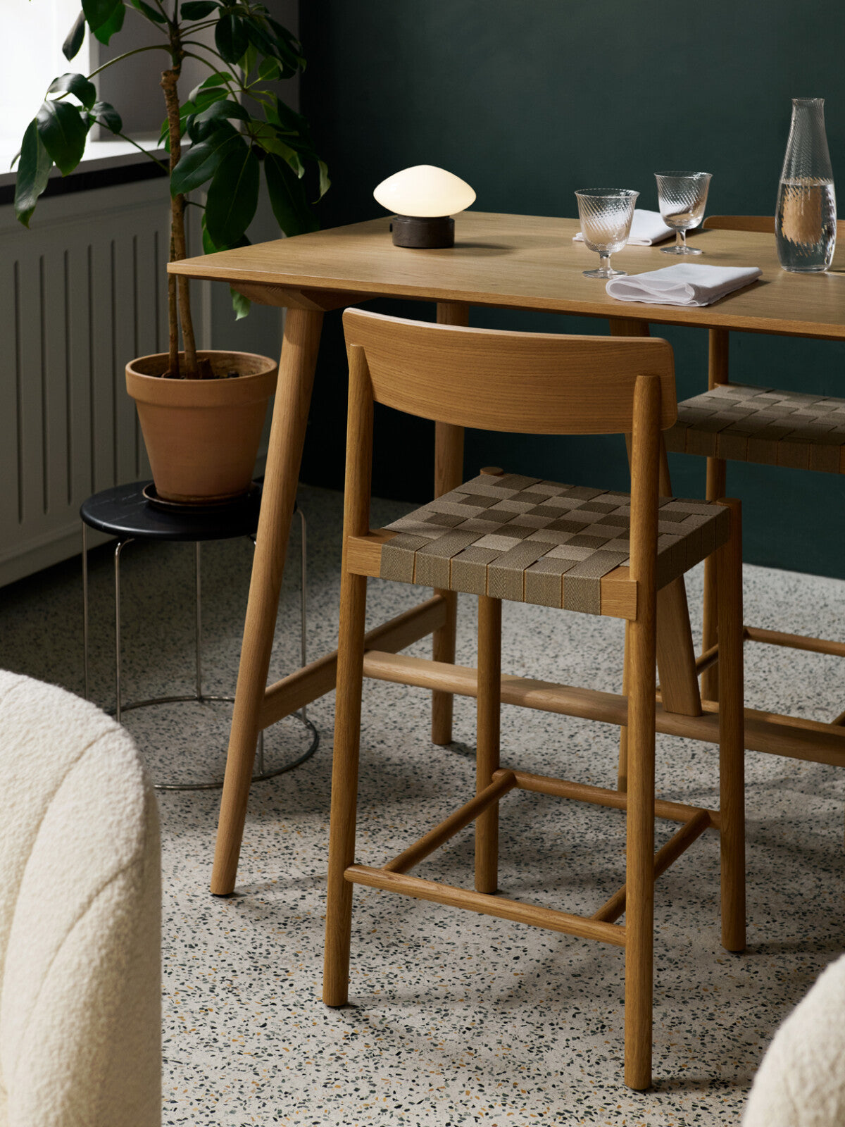 Betty TK12 Counter chair