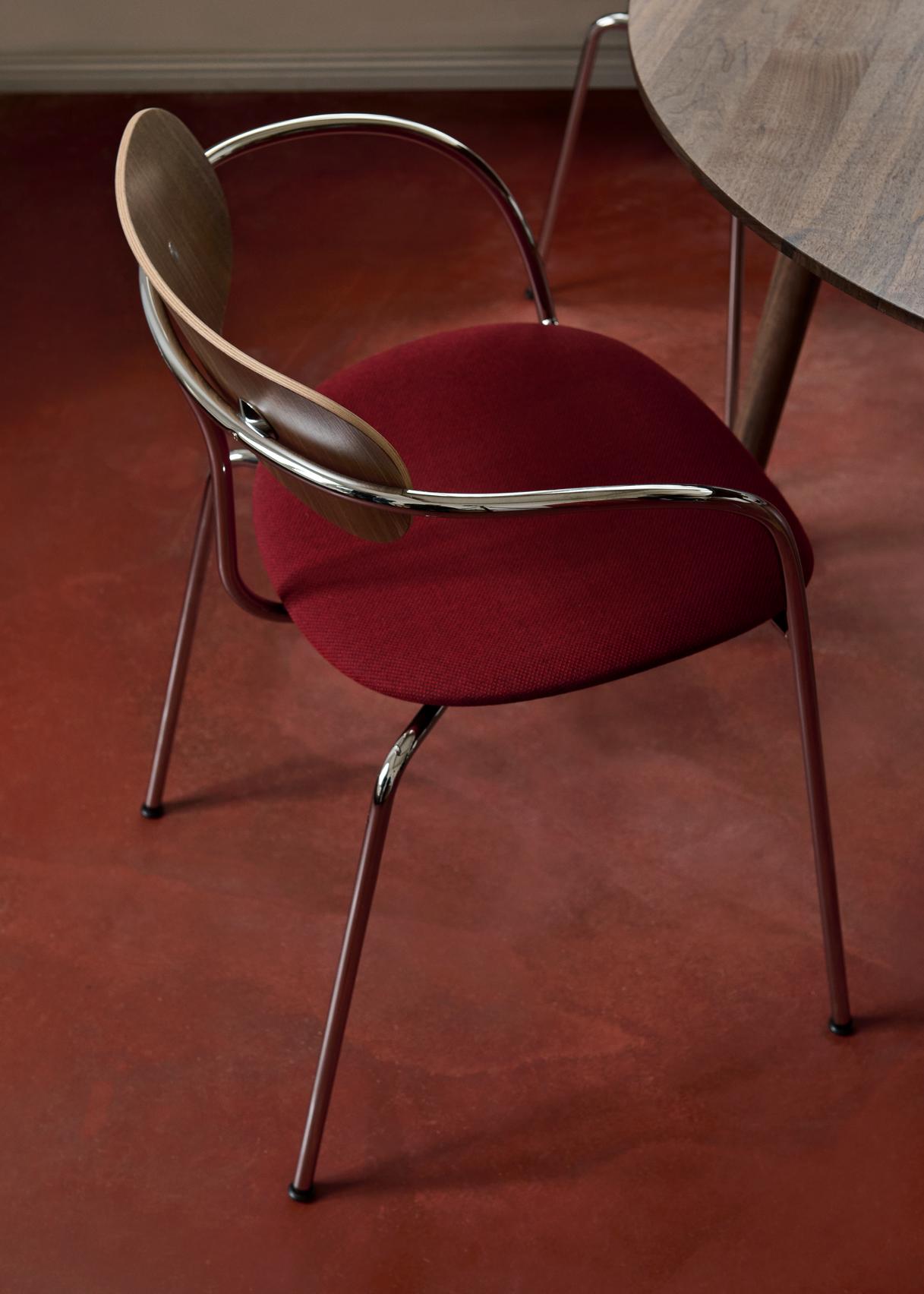 Pavilion AV4 Chair - Lacquered Walnut
