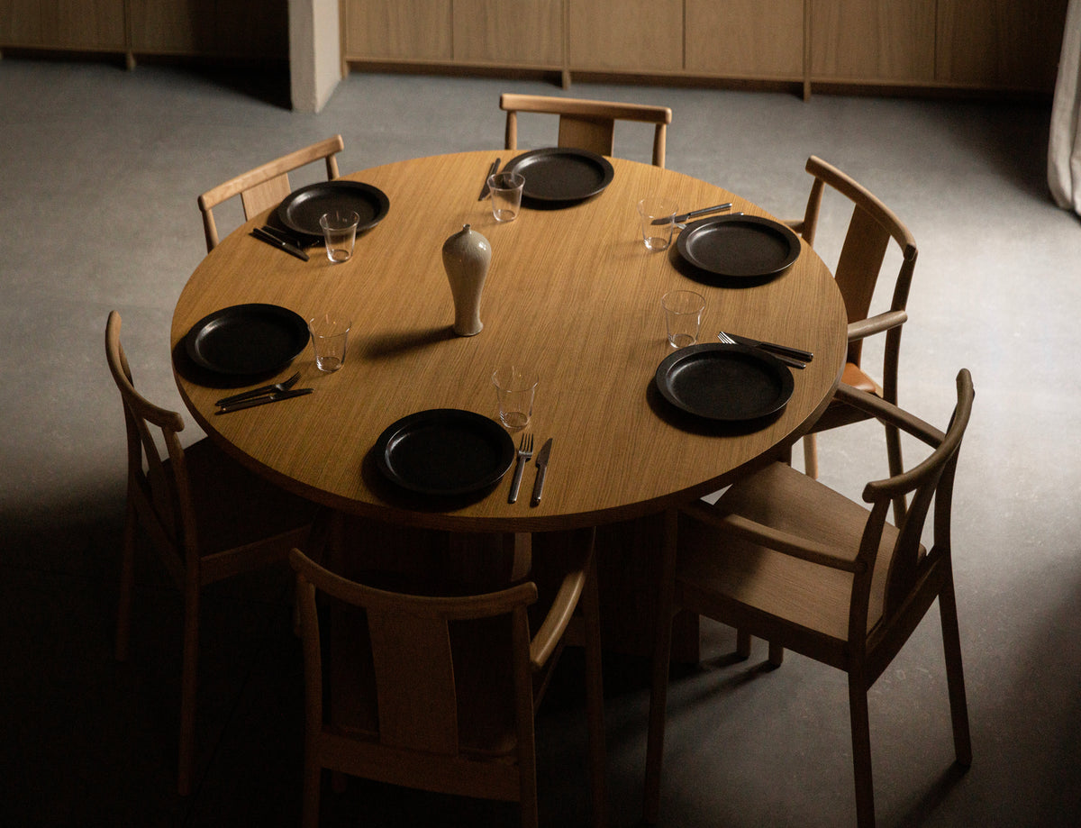 Androgyne Dining Table 150 Natural Oak