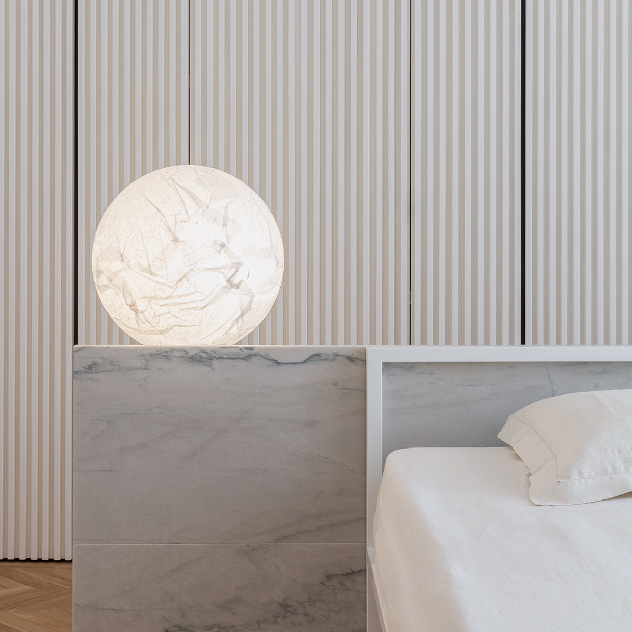 Moon T Lamp