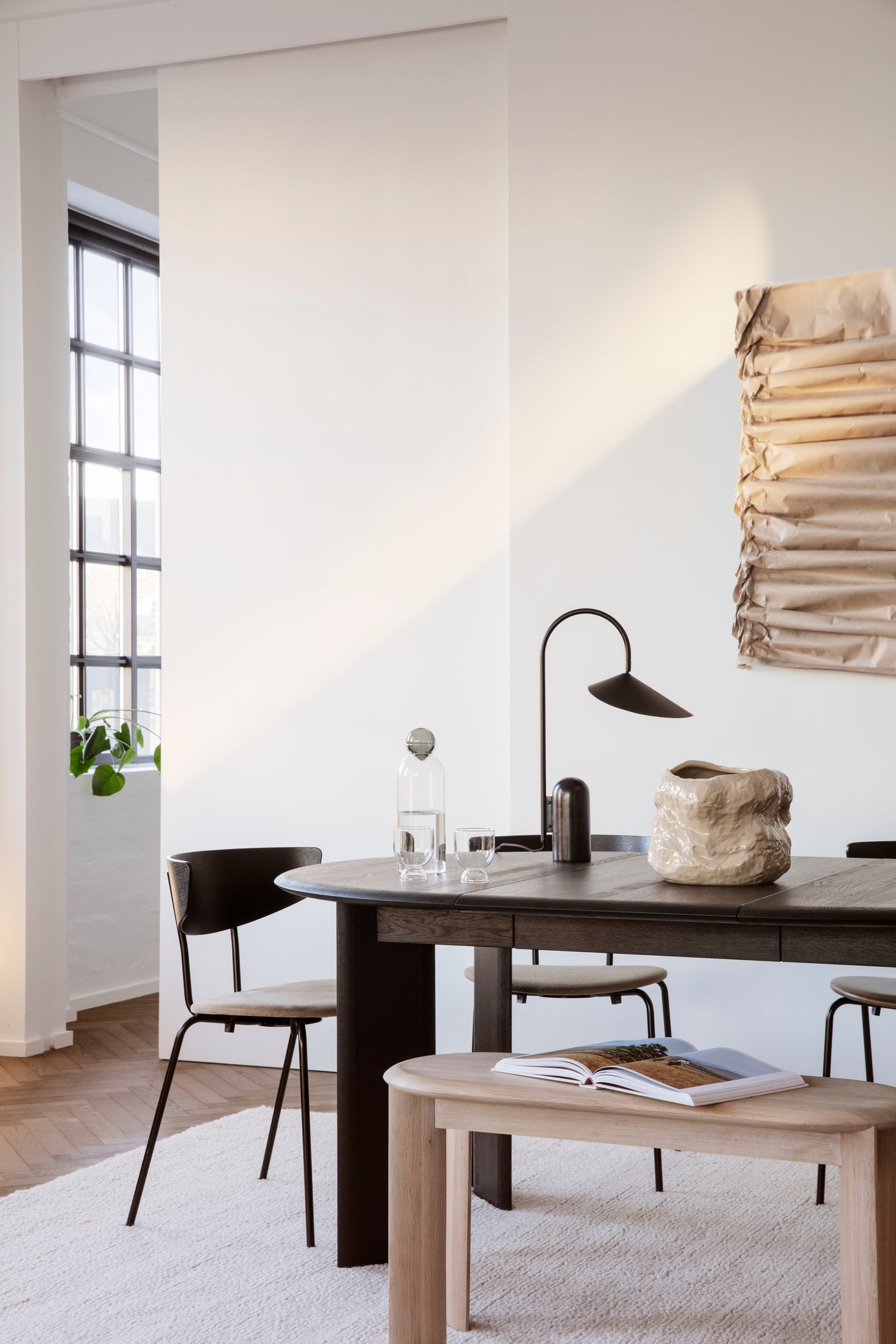 Arum Table Lamp - Black