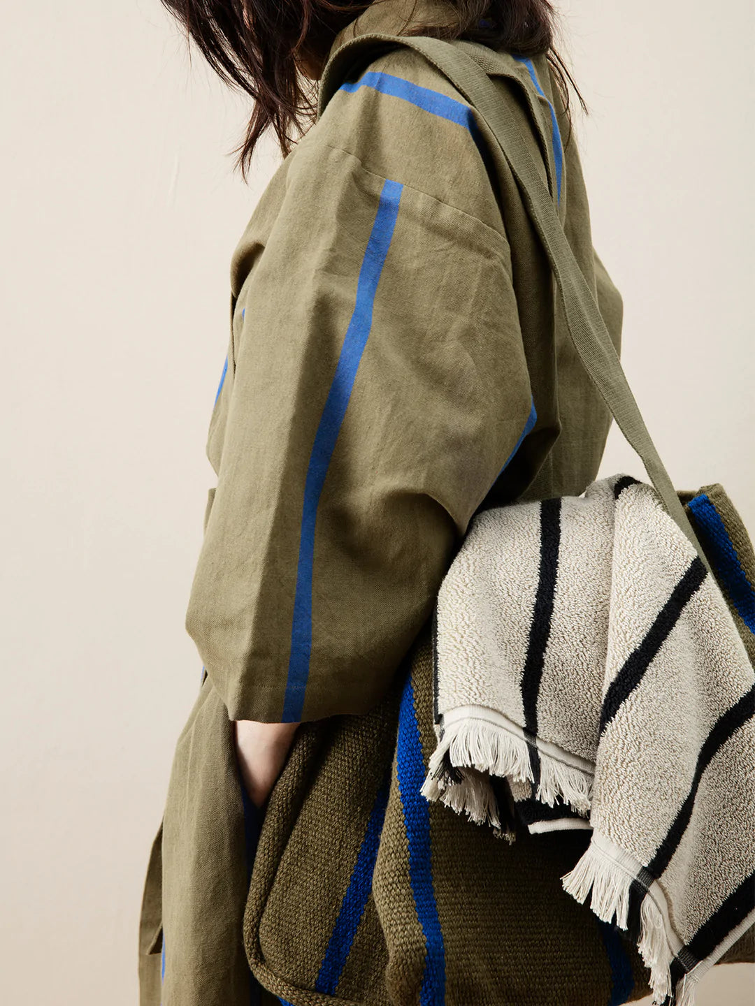 Alee Hand Towel - Sand/Black