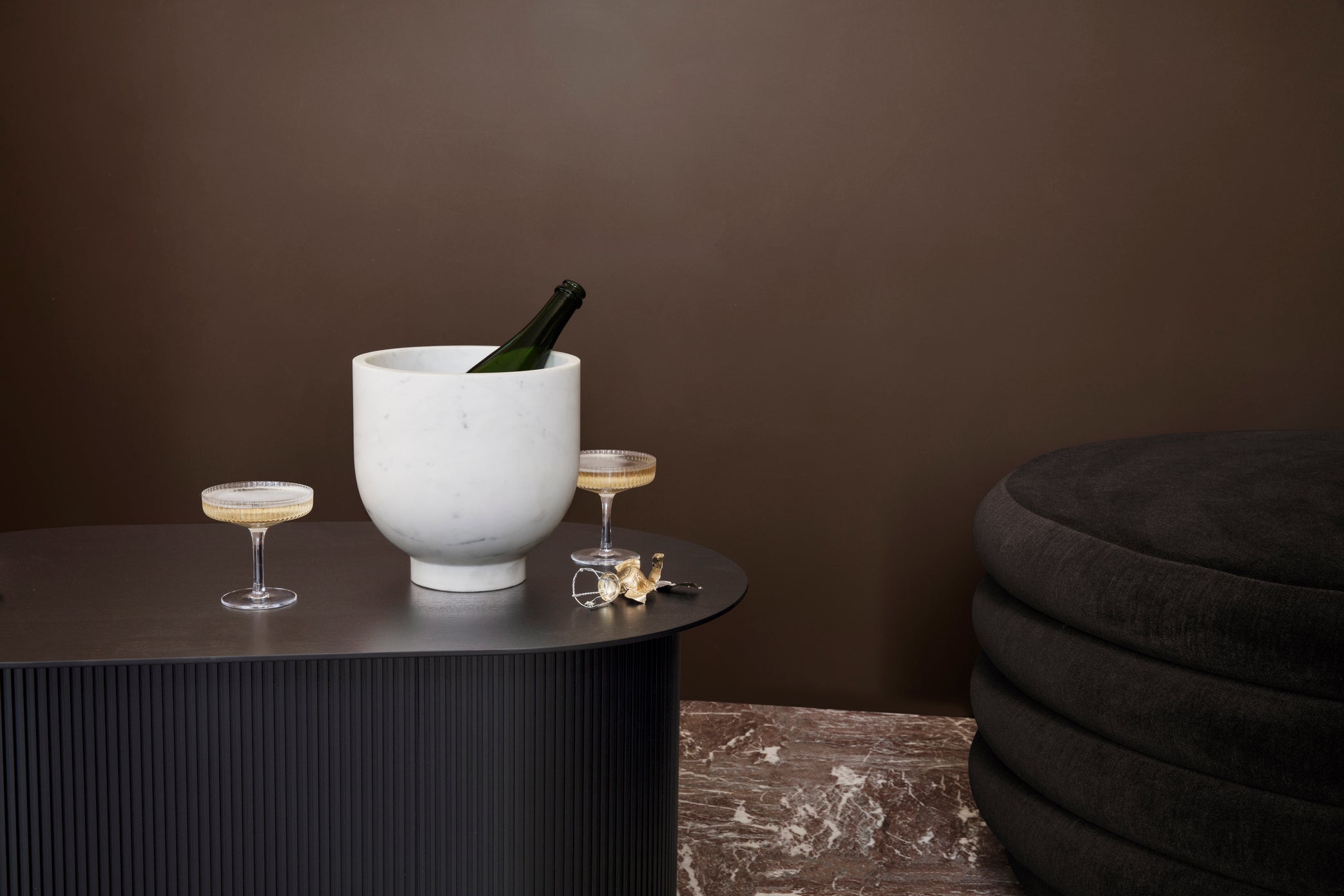 Podia Table - Black