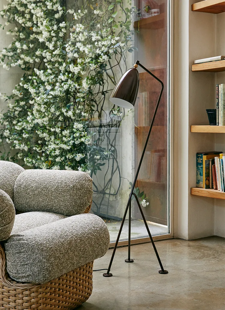 Gräshoppa Floor Lamp