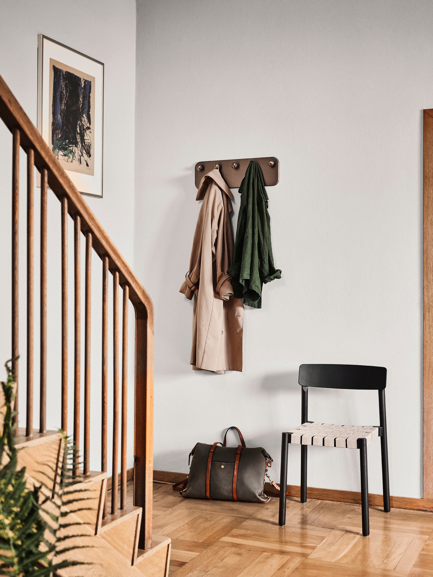 Betty TK1 Stackable chair - Black w. natural linen