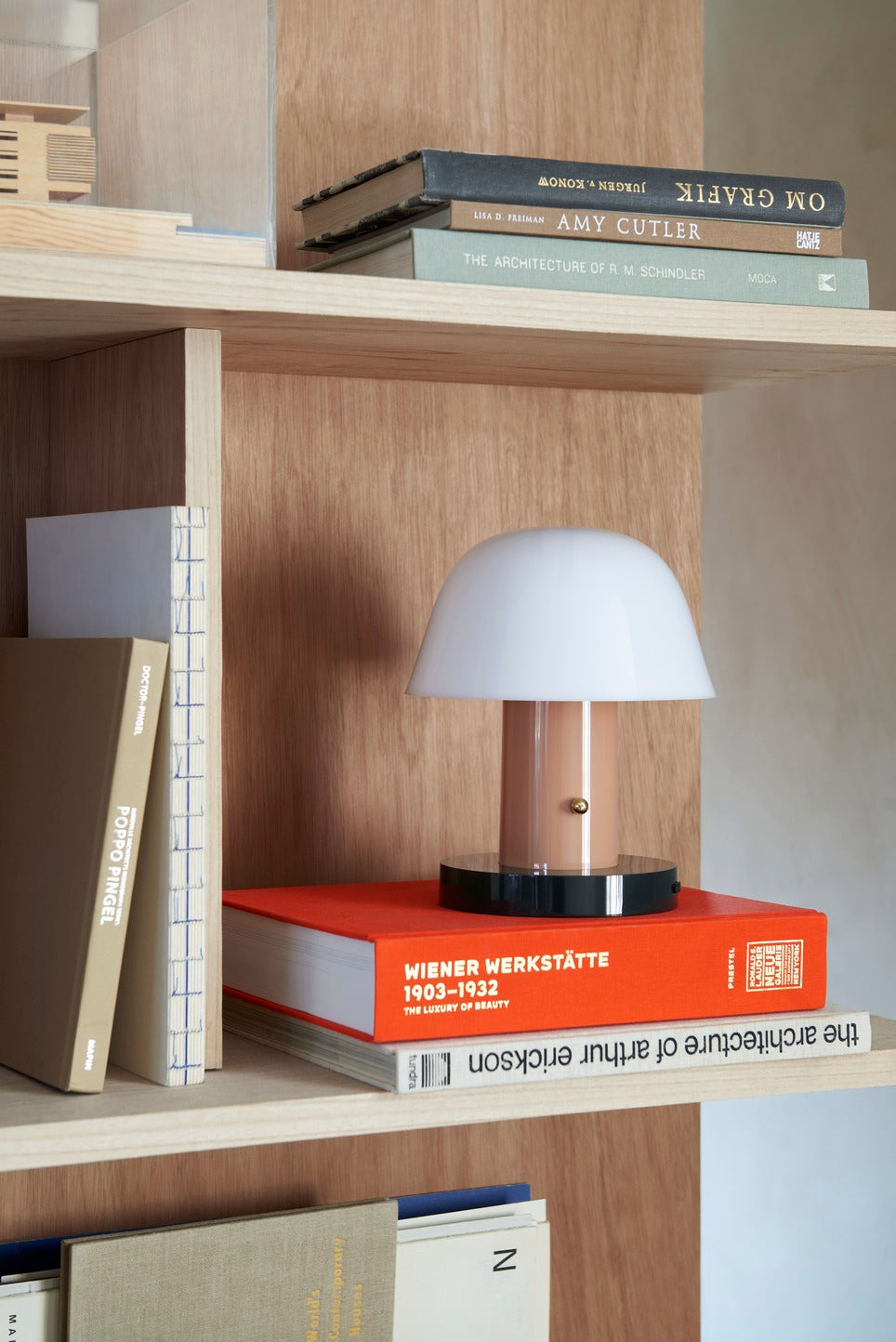 Lampă portabilă Setago JH27 - Nude & Verde