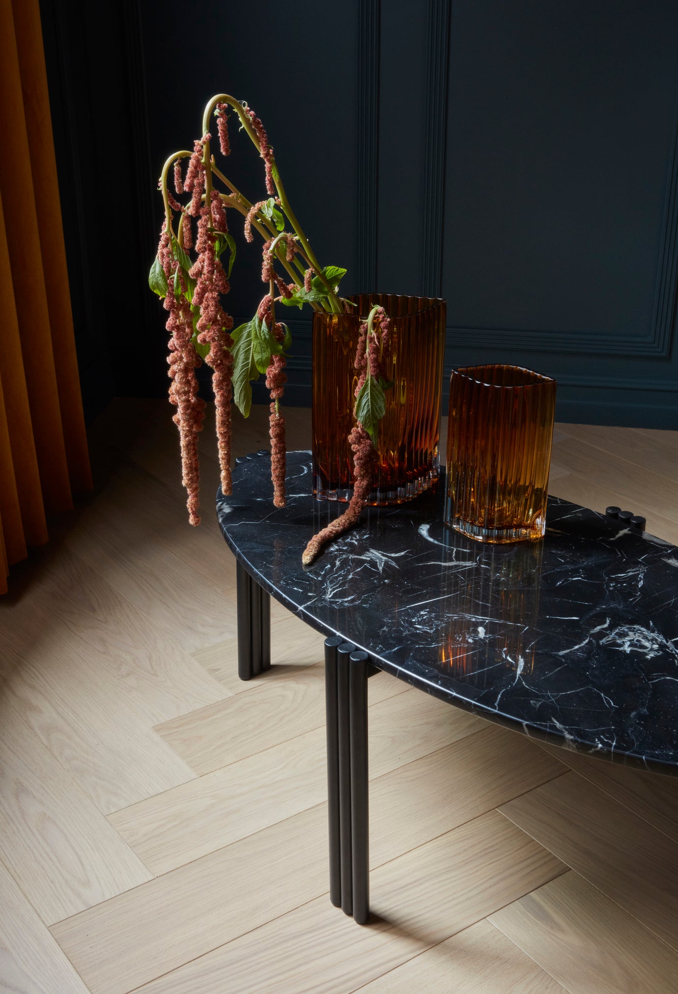 Folium Vase H25 - Amber