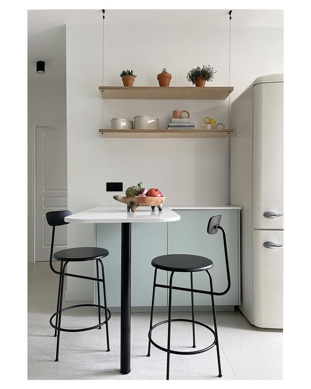 Scaun de bar / insulă Afteroom - MDF negru