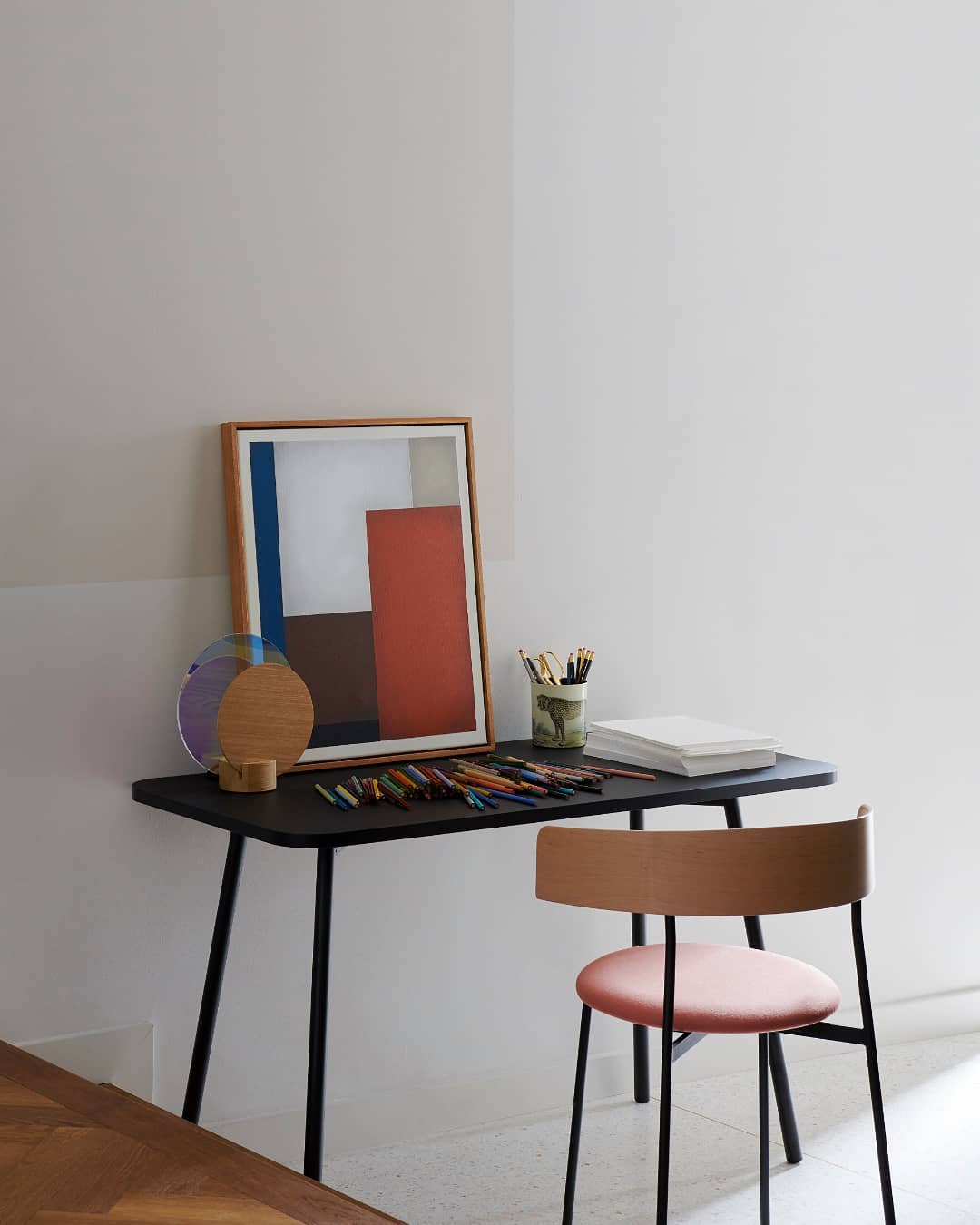 Friday Dining Chair Natural - Upholstered seat, With arms