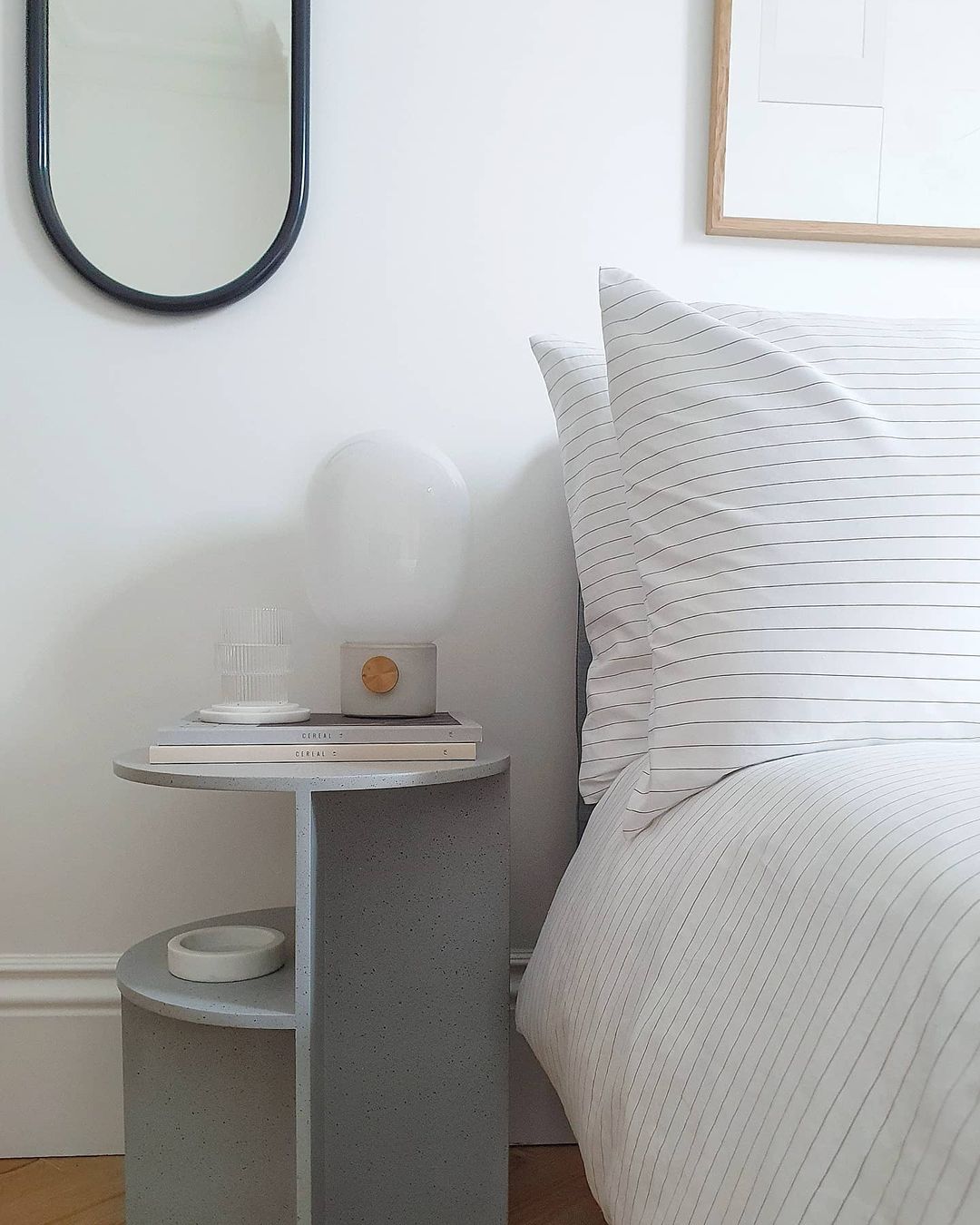 JWDA Table Lamp - Light grey concrete