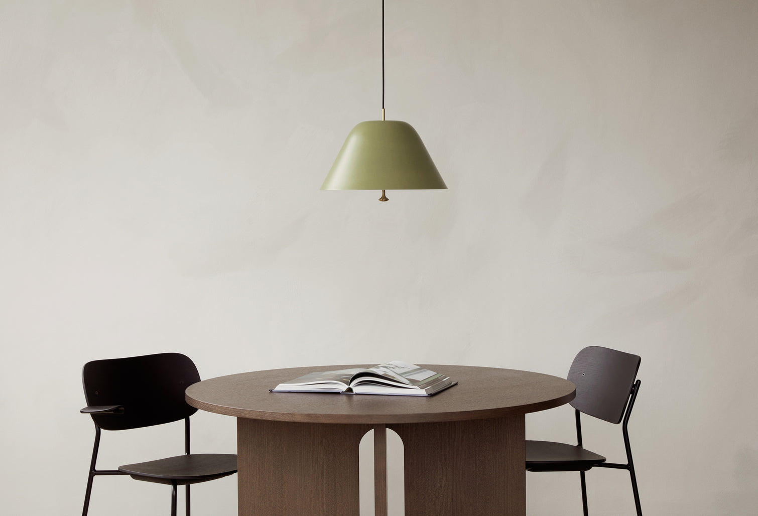 Androgyne Dining Table 150 Dark stained oak
