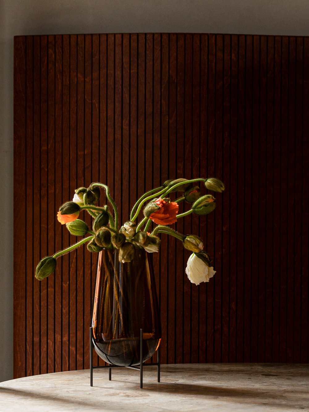 Échasse Vase Small - Bronzed brass, Amber glass