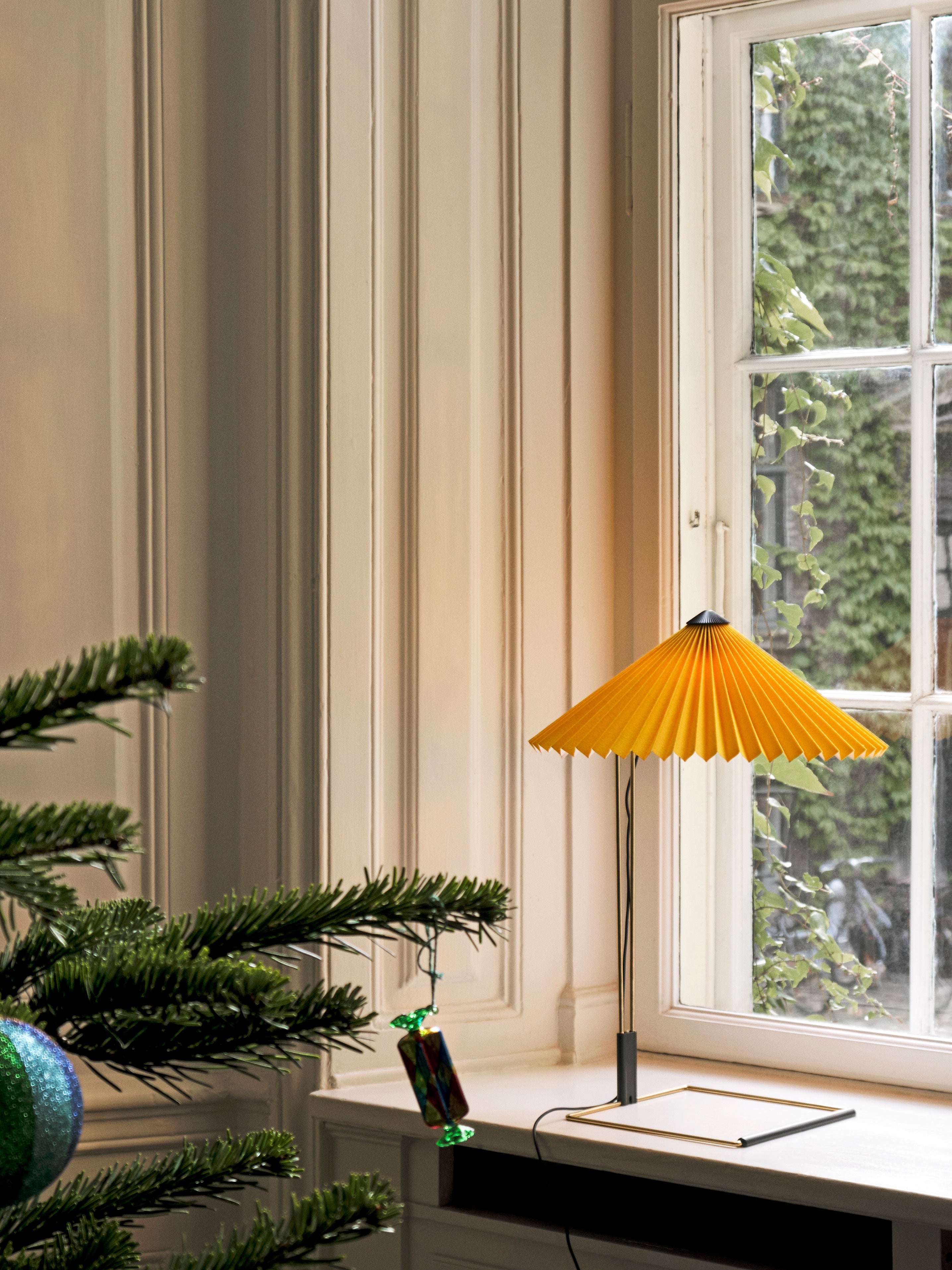 Matin Table Lamp - Yellow