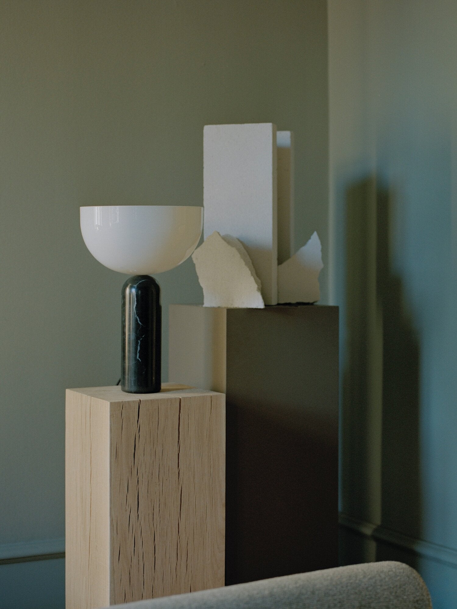 Kizu Table Lamp - Black Marble, Large