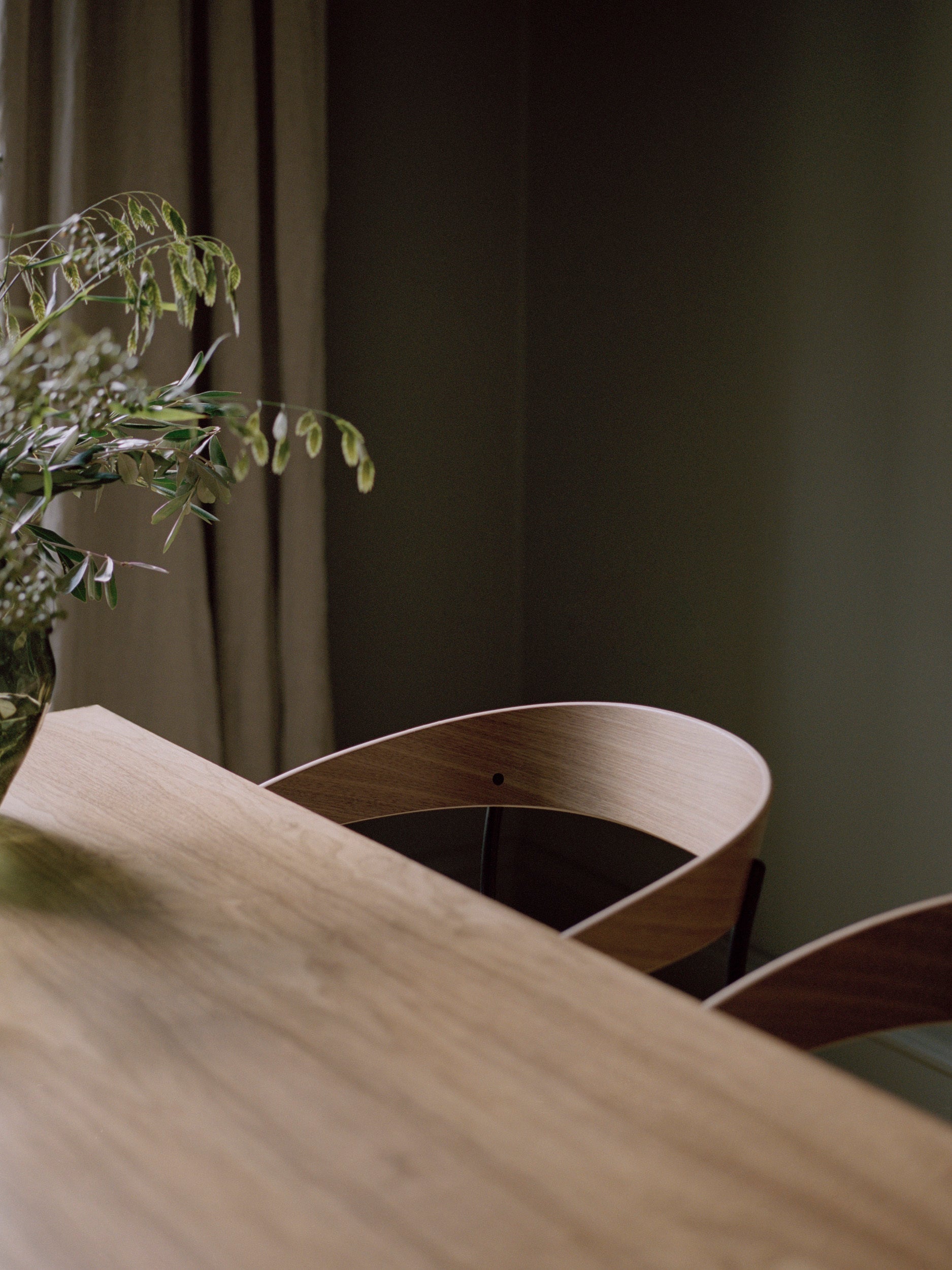 Missing Armchair - Natural Oak w. Black Frame