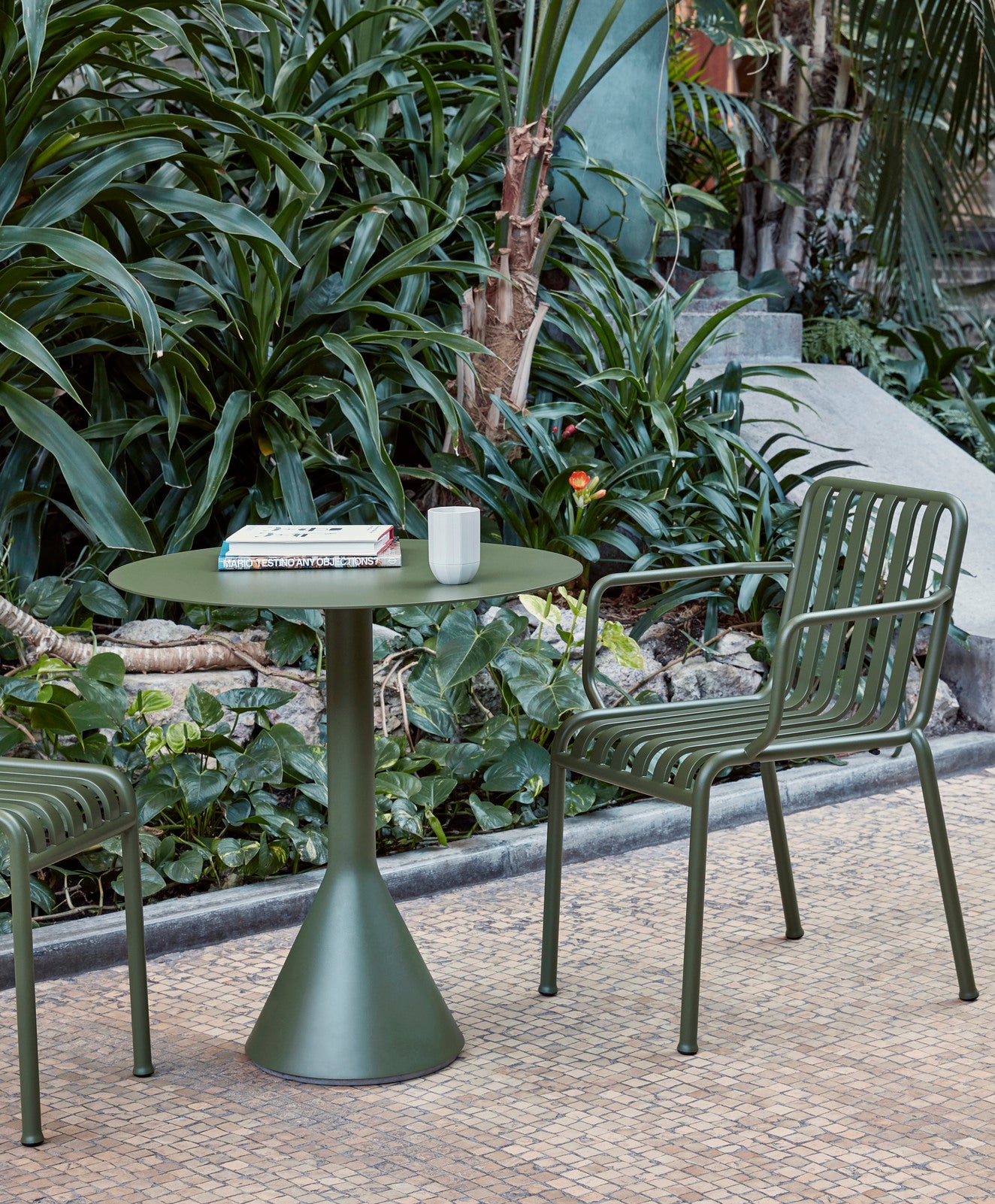 Palissade Cone Table Round Ø70 - Olive