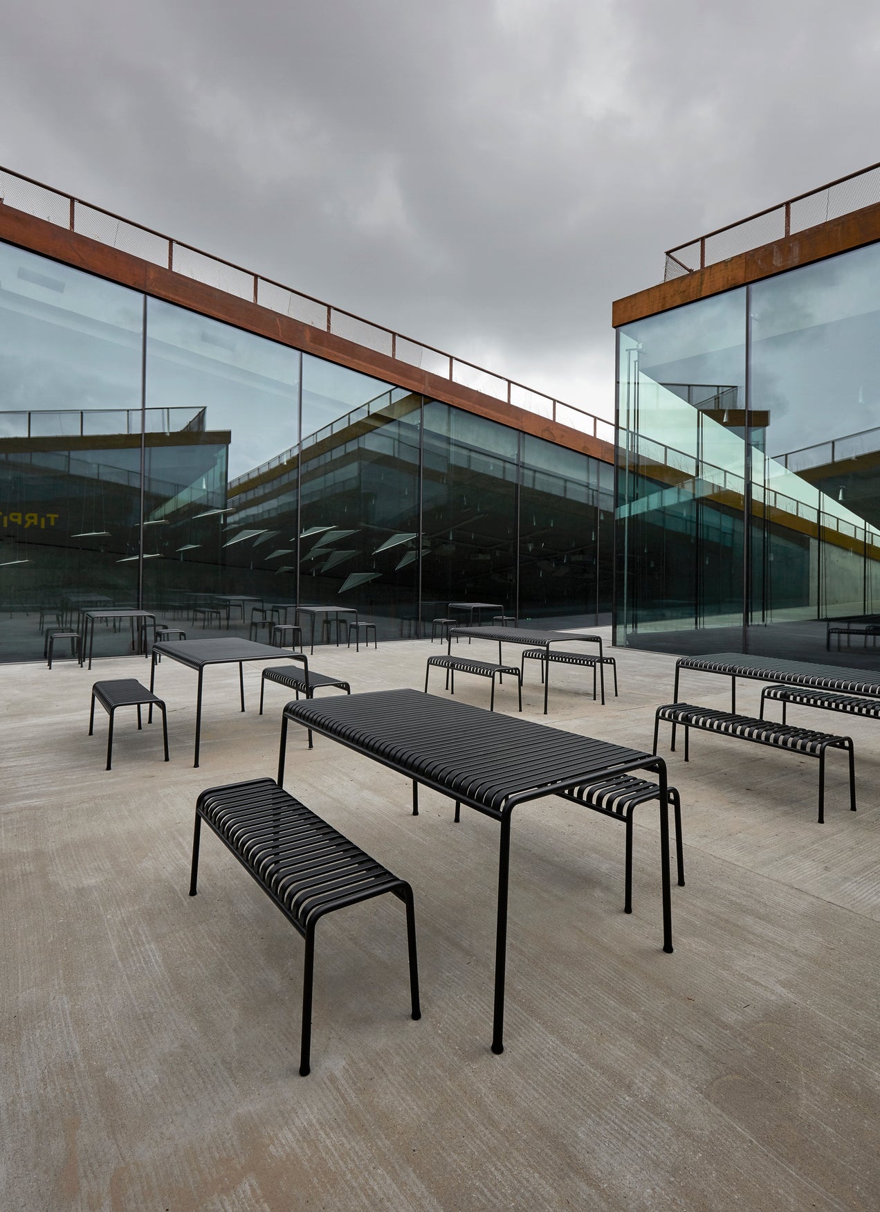 Palissade Table L170 - Anthracite