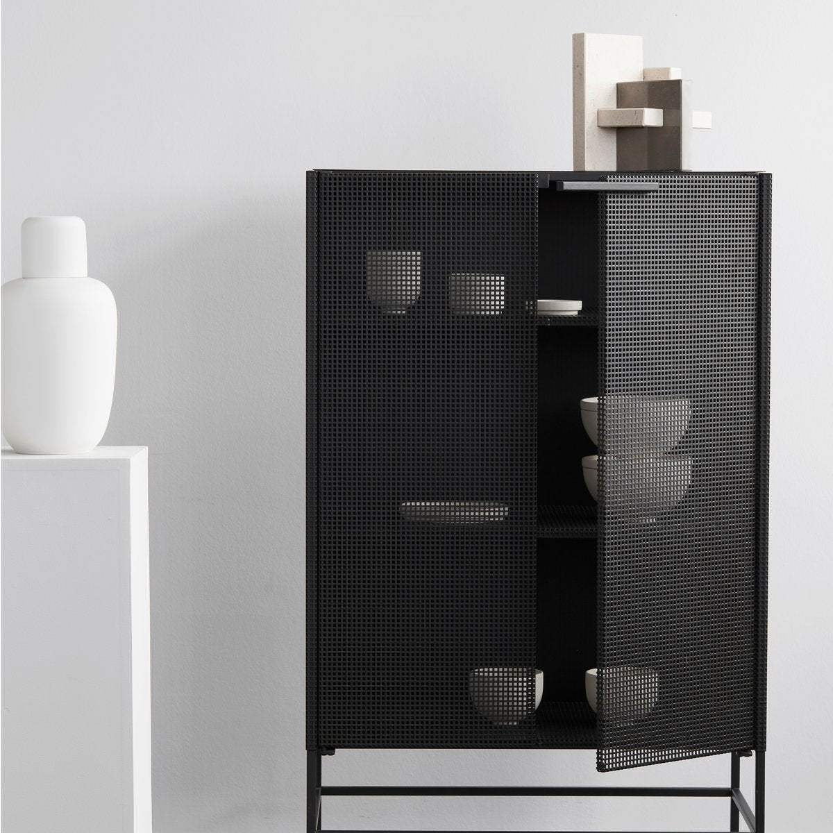Grid Cabinet