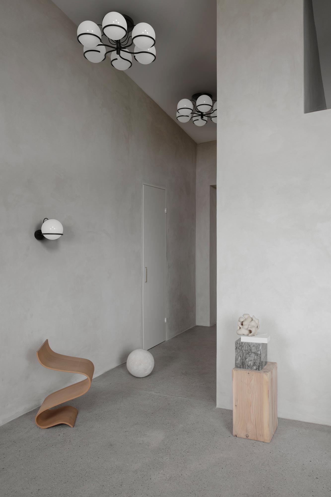 Model 2042/6 Ceiling - Black