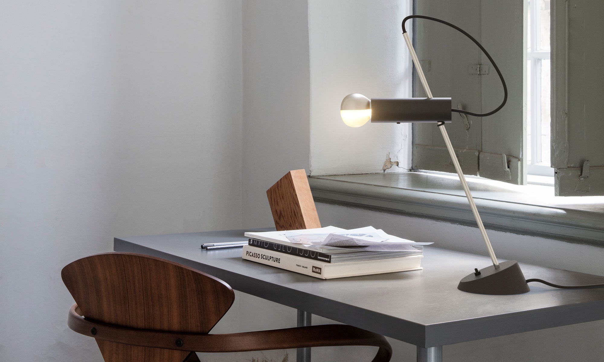 Model 566 Lamp - Black